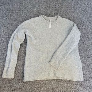 Aritiza Wool Sweater (Great condition - Size Small)